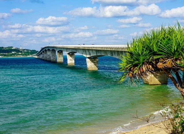 秋の沖縄旅行が狙い目!おすすめの楽しみ方やドライブスポットを紹介のバナー画像