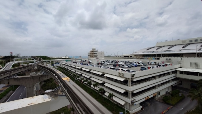 那覇空港の駐車場