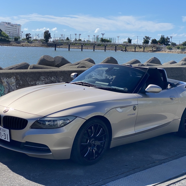 ＢＭＷ　Ｚ4　2人乗り 1泊2日１８７００円　２泊目以降半額！各種カラーご用意のバナー画像